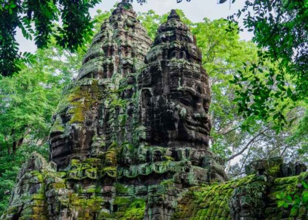 Experience the Best of Angkor Wat and Angkor Thom in One Day Tour - Angkor Thom gates