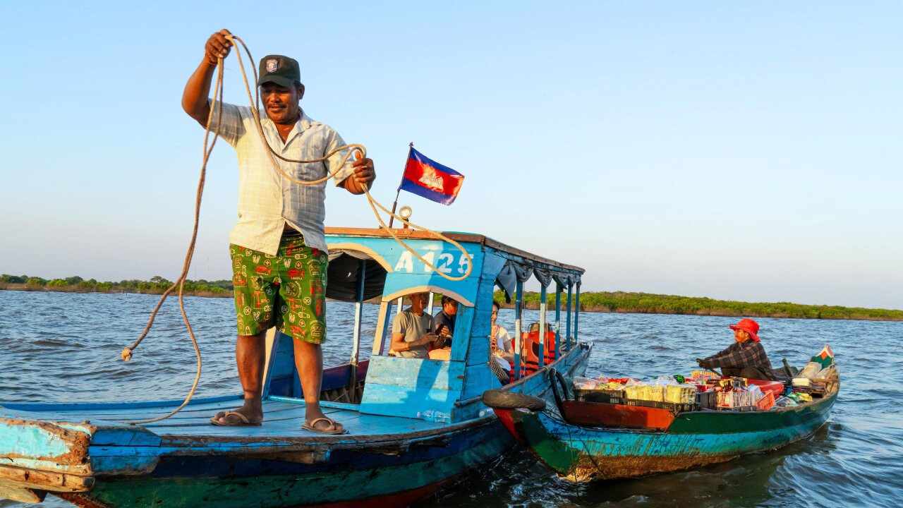 See Extraordinary Lifestyles - Tonle Sap Treasures Tour