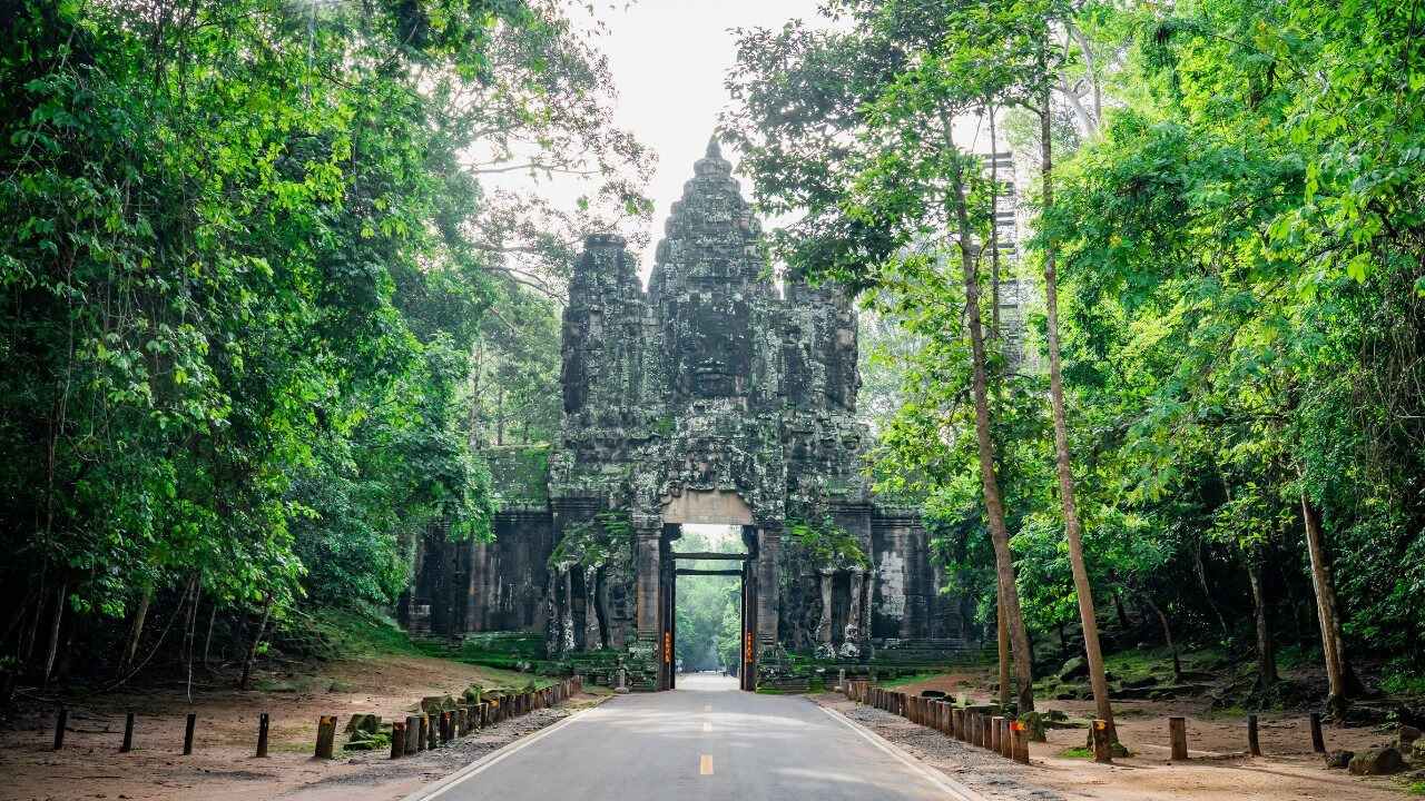 Siem Reap's Iconic Angkor Temples - A Full-Day Exploration of Cambodia's Heritage