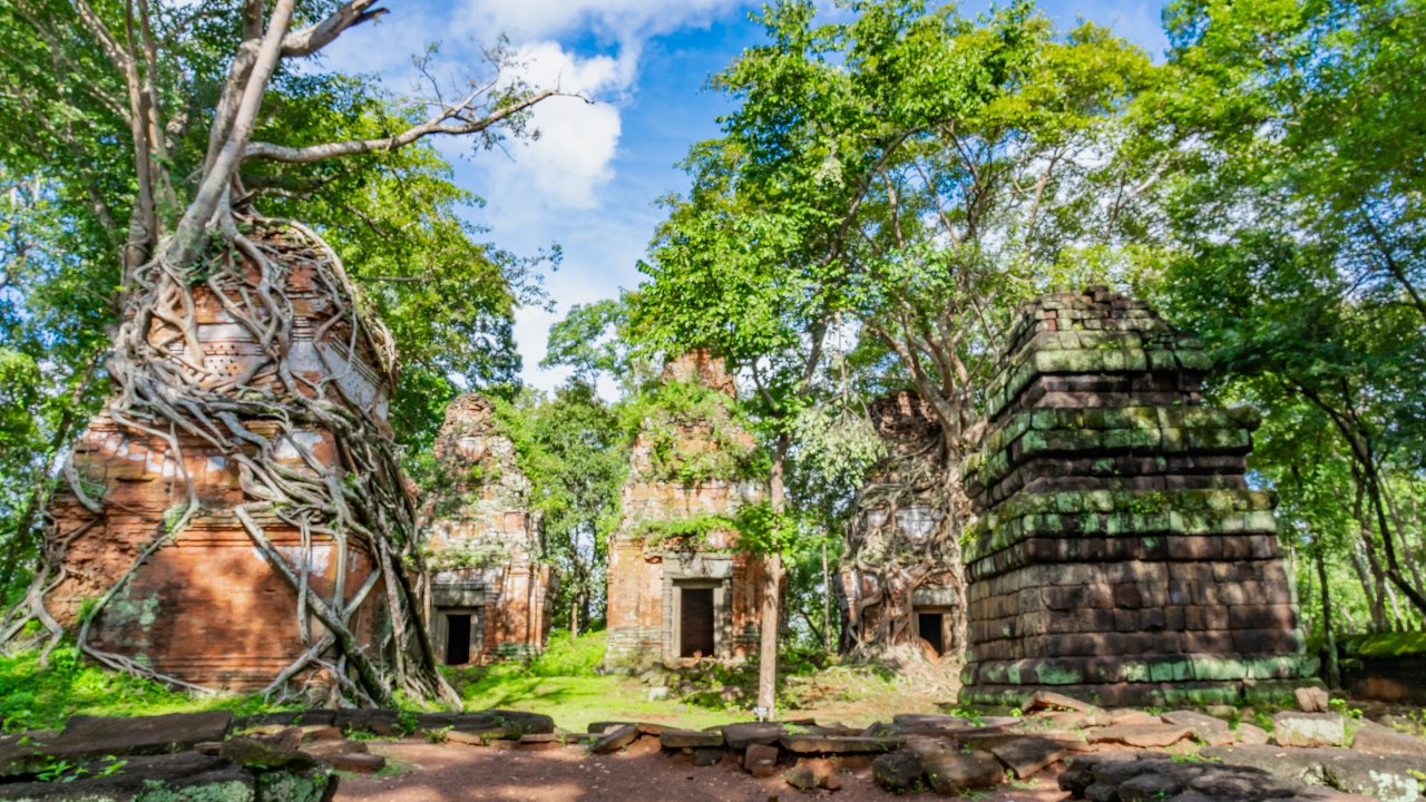 Step into Cambodia’s Forgotten Kingdom Koh Ker and Beng Mealea Adventure. Discover ancient temples wrapped in jungle mysteries and explore where few travelers venture