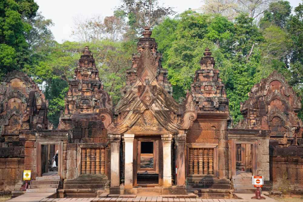 The Rolous Group Tour and Banteay Srei Tour That Lets You Sleep In While Other Tourists Wake Up at 4am