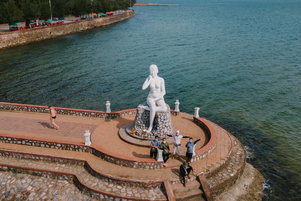 The 10 days in Cambodia itinerary is built for people who want a clear route and plenty of free time. You move only when it makes sense, and most days stay open for your own plans.