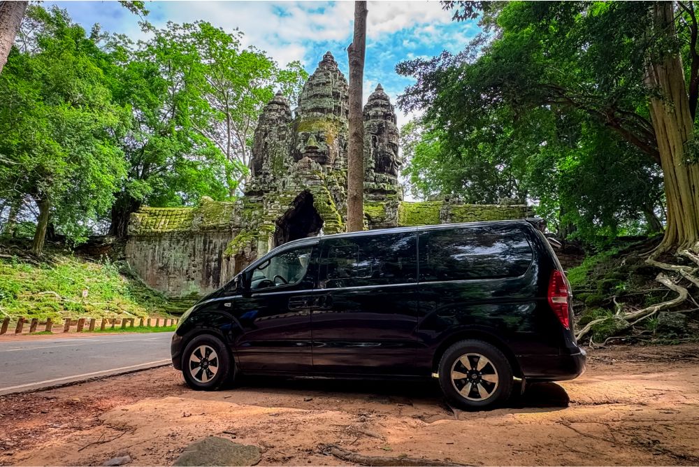 What makes a private Siem Reap tour easier than a fixed group schedule
