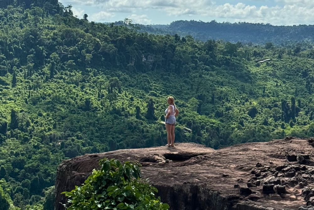 Explore Phnom Kulen Mountain and Beng Mealea Temple in One Day